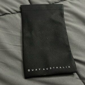 “Quay Australia Glasses case”